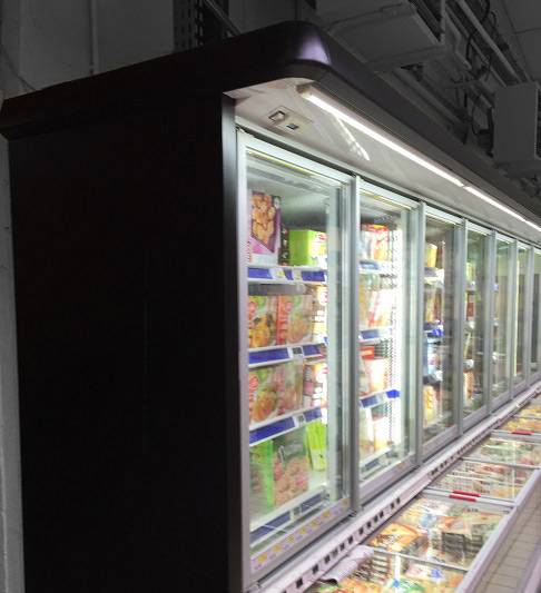 Mobilier froid après remise en peinture par système électrostatique